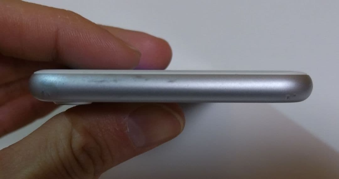 iPhone8 本体のみ 64gb