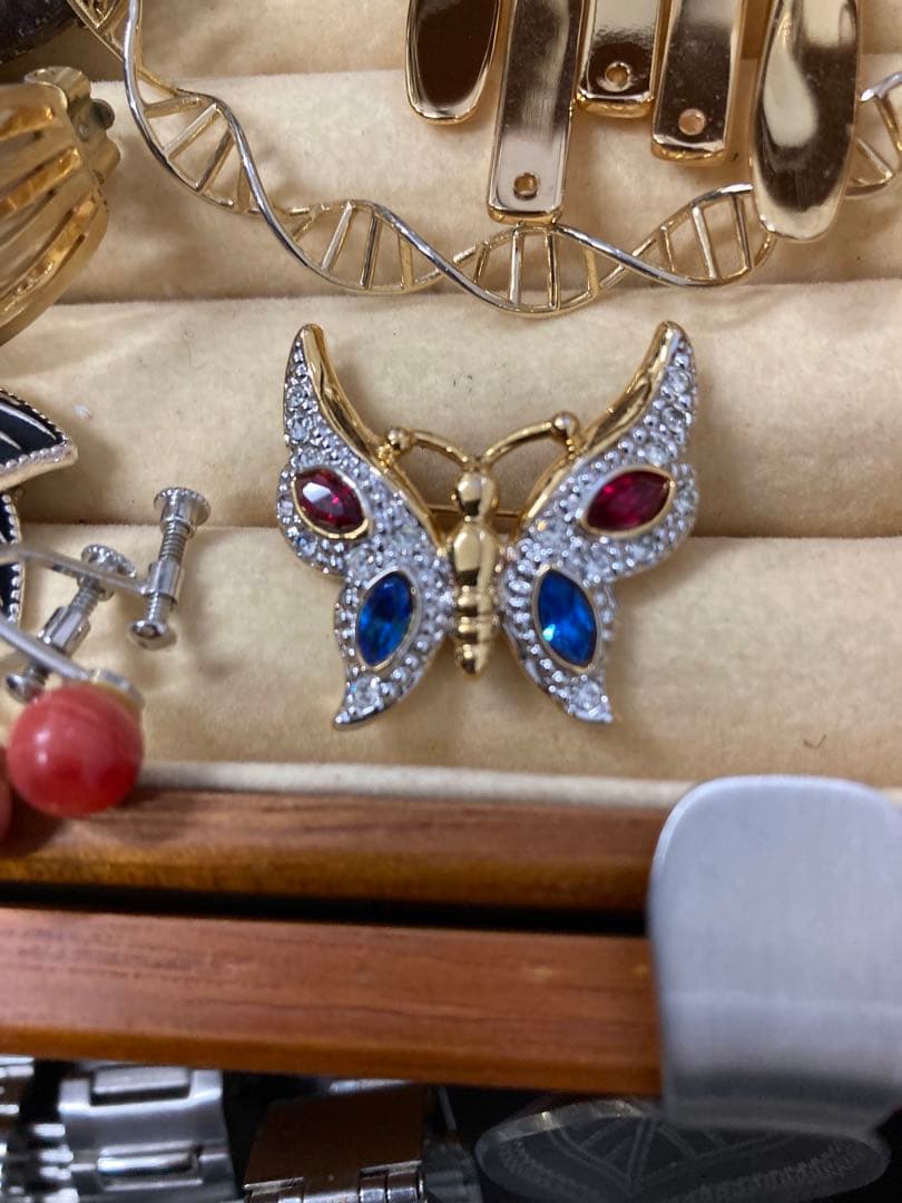 遺品整理 指輪 ネックレス イヤリング 腕時計　ブローチ カフス パール