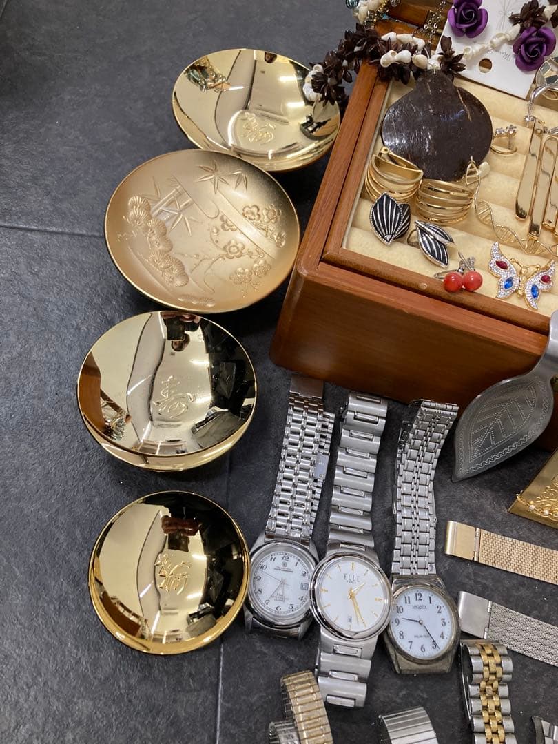 遺品整理 指輪 ネックレス イヤリング 腕時計　ブローチ カフス パール