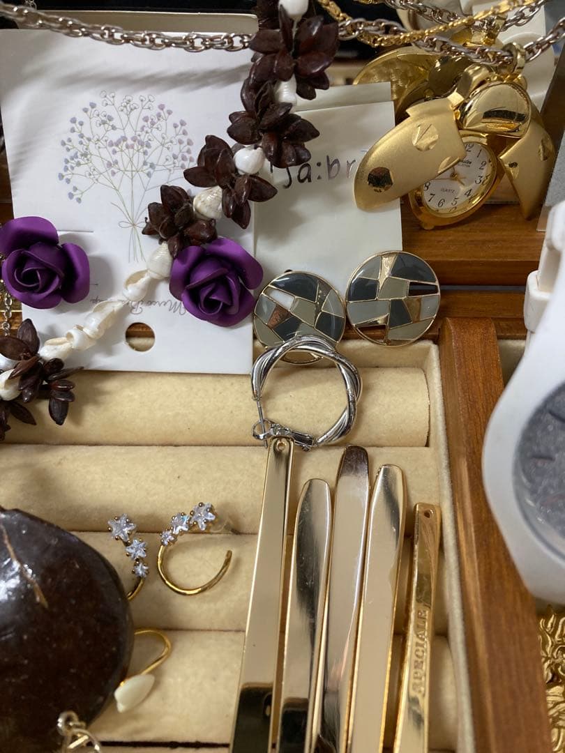 遺品整理 指輪 ネックレス イヤリング 腕時計　ブローチ カフス パール