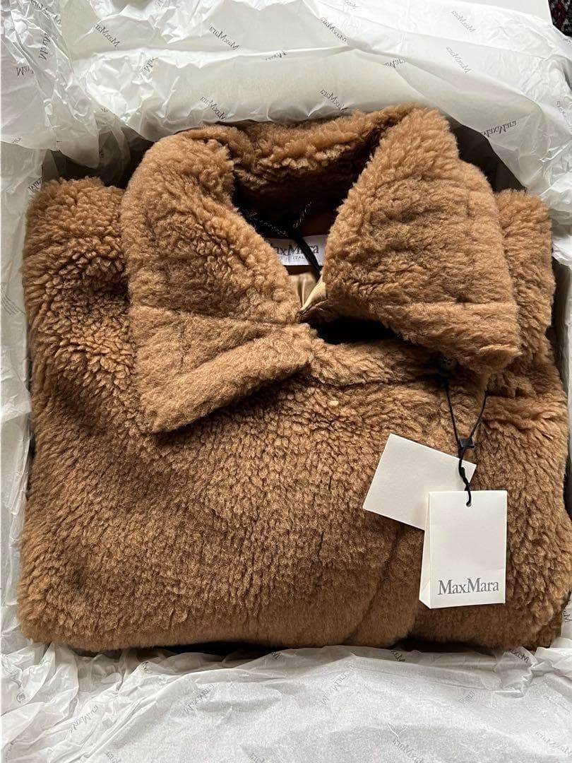 J*M様 【新品未使用・タグ、箱付】マックスマーラ　ケープ TEBE