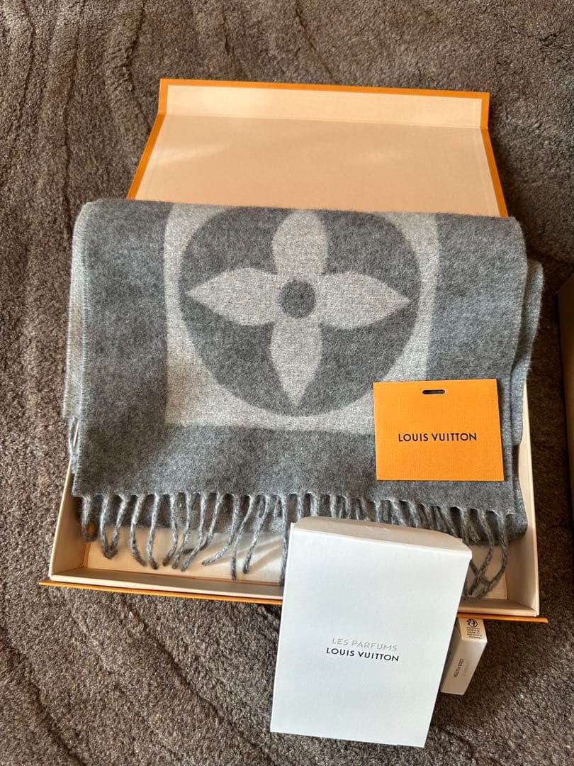 翌日まで配送LOUISVUITTON ルイヴィトン　エシャルプカーディフマフラー