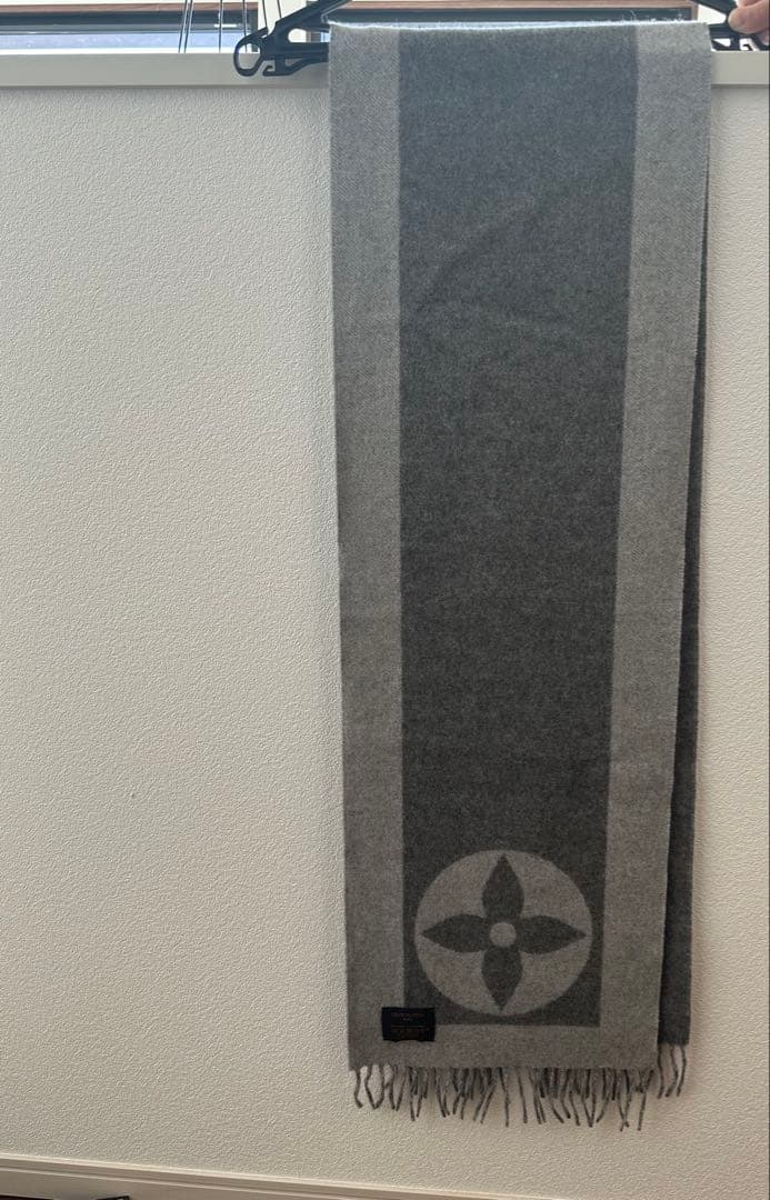 翌日まで配送LOUISVUITTON ルイヴィトン　エシャルプカーディフマフラー