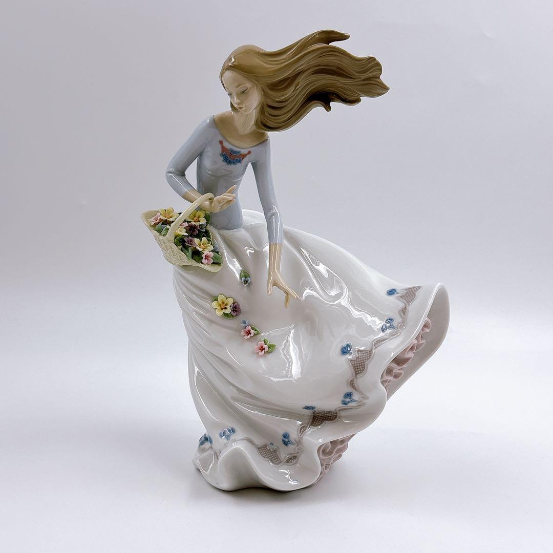 LLADRO リヤドロ 風のいたずら #6767