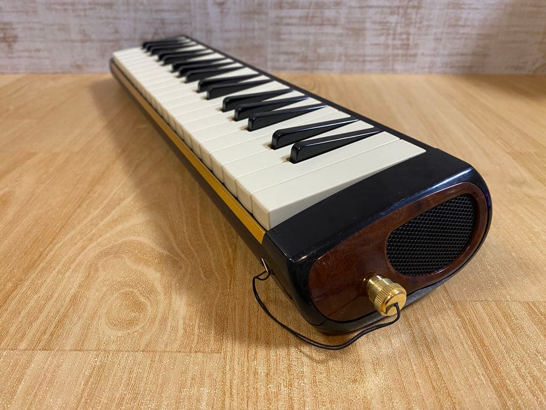 SUZUKI スズキ 鍵盤ハーモニカ PRO-37 v2