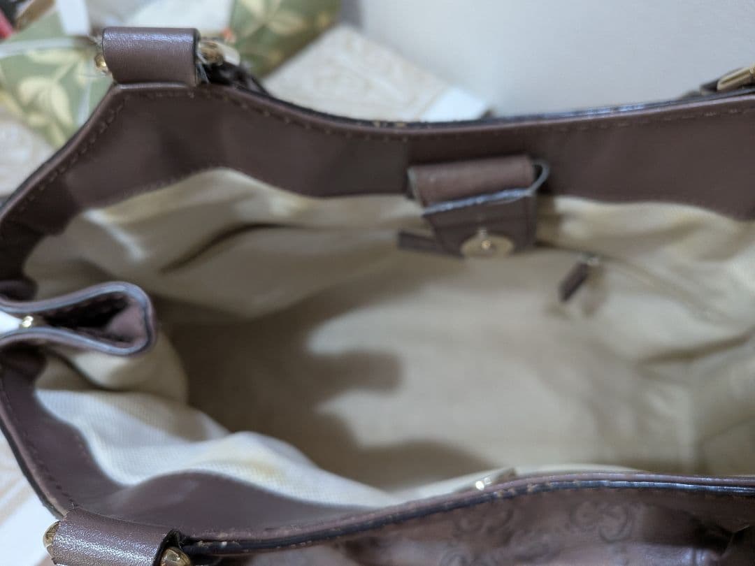 ル*フ様 GUCCI ブラウンレザーショルダーバッグ