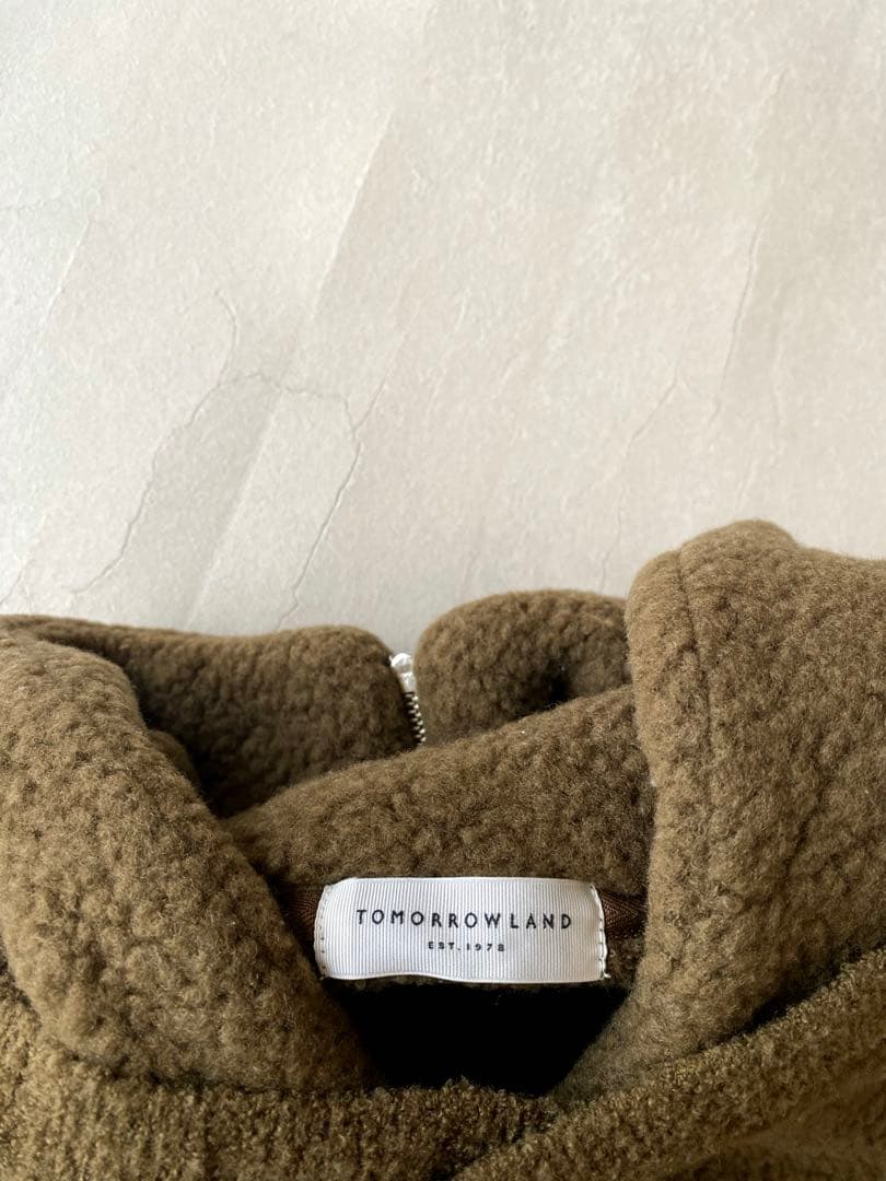 トゥモローランド TOMORROWLANDウールボアフーディーパーカー