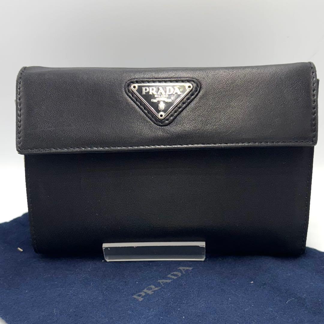 美品　プラダ　ナイロン/レザーブラック三つ折り財布　三角ロゴ　レディース　メンズ