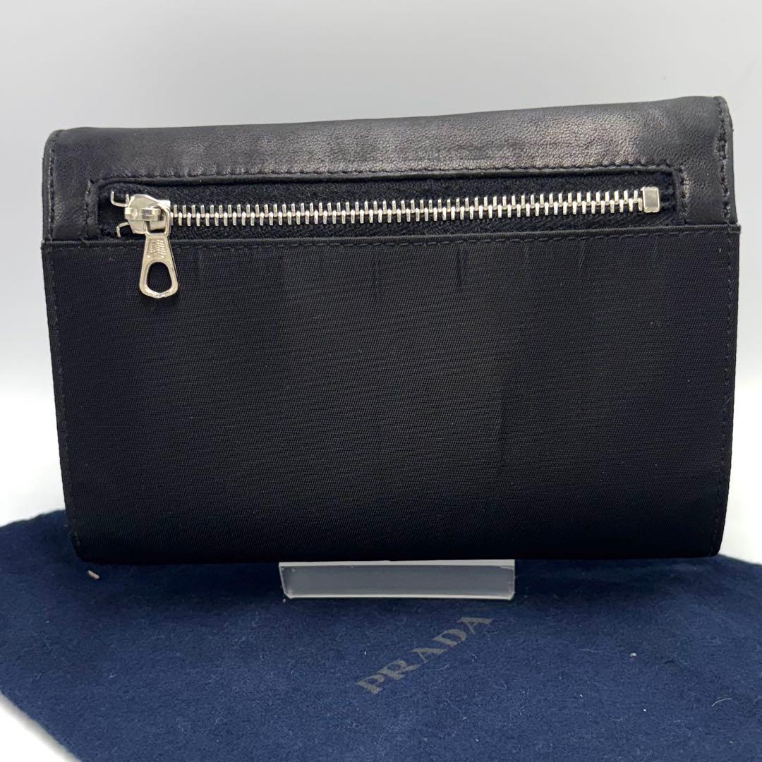 美品　プラダ　ナイロン/レザーブラック三つ折り財布　三角ロゴ　レディース　メンズ