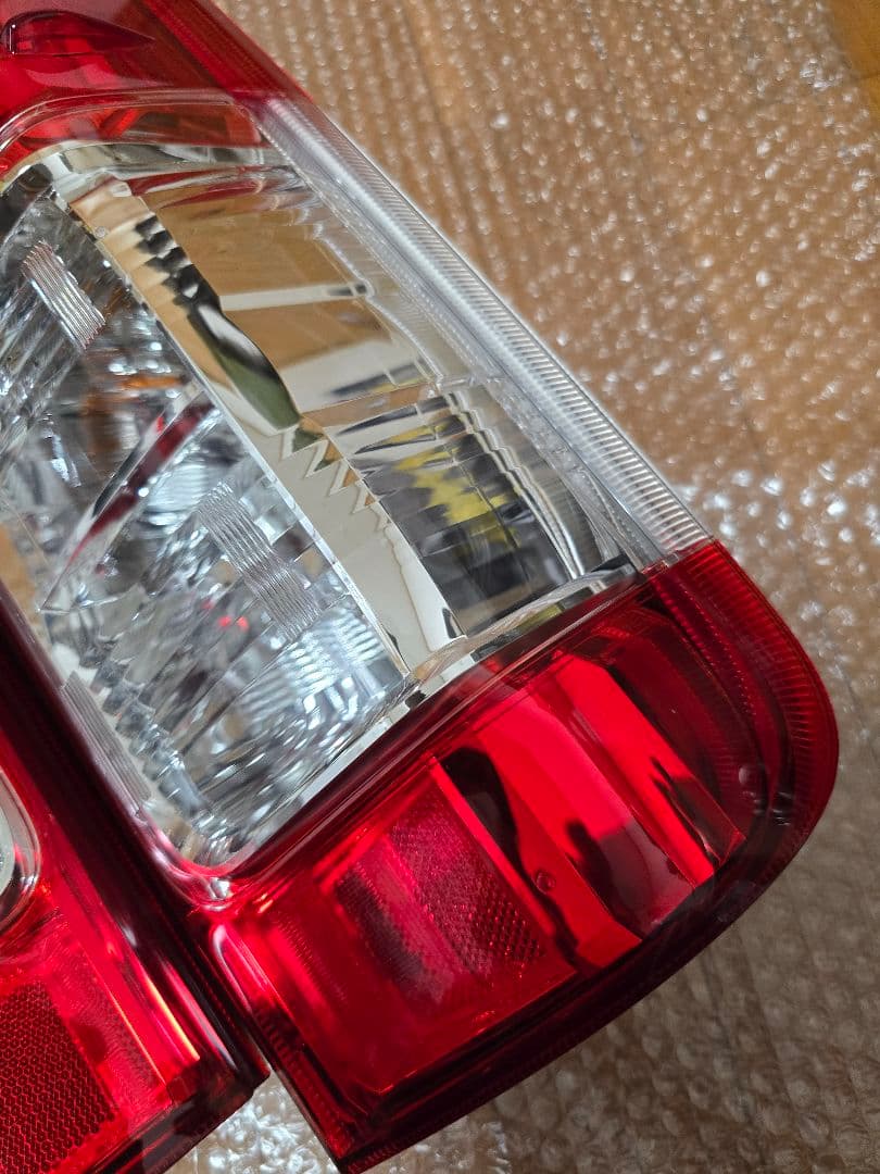 ハイエース 200系 テールライト トヨタ 純正 ⁴⁰