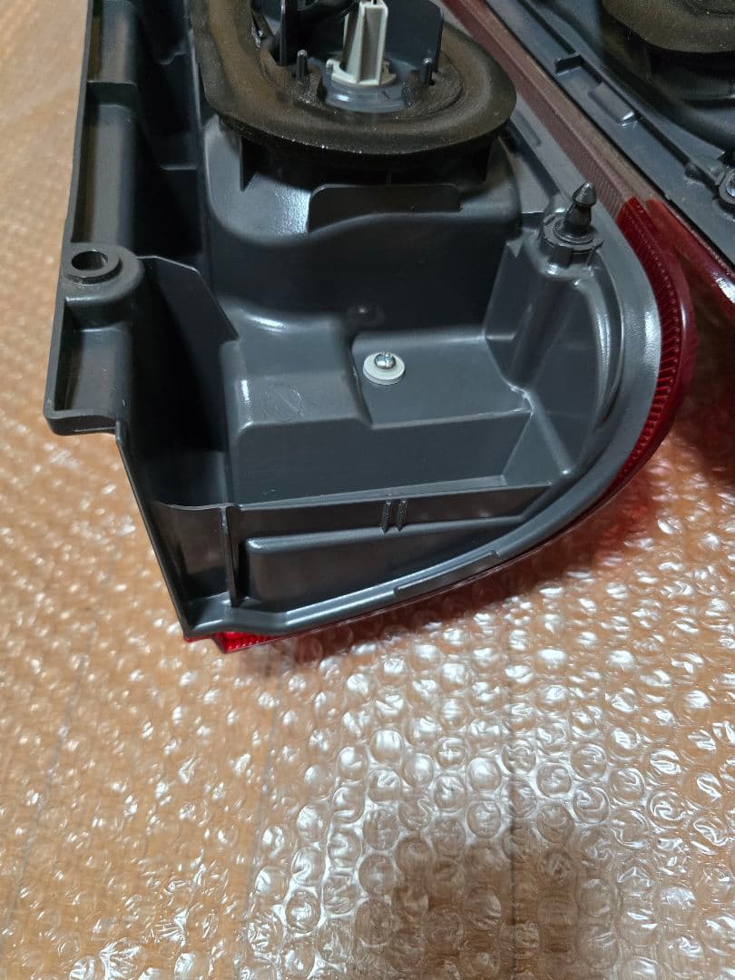 ハイエース 200系 テールライト トヨタ 純正 ⁴⁰