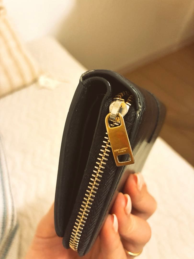 YSL ブラック 二つ折り財布♡※写真追加しました！擦れご確認ください