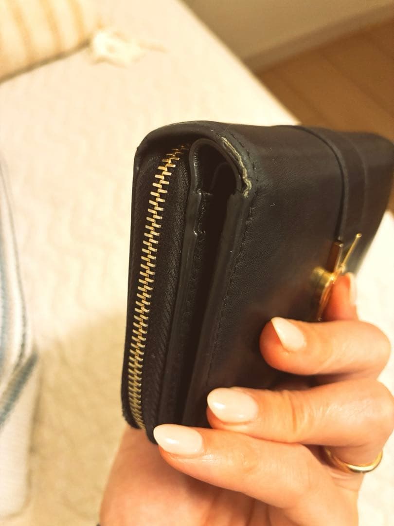 YSL ブラック 二つ折り財布♡※写真追加しました！擦れご確認ください