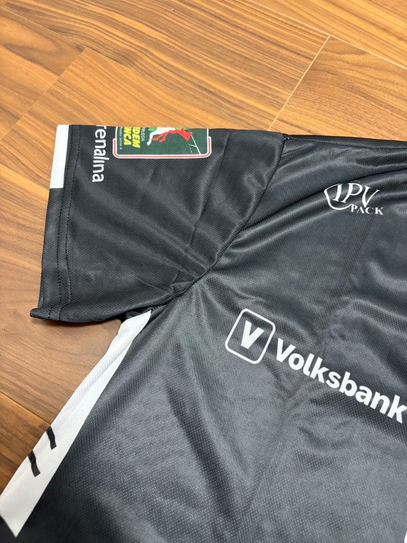 【激レア/新品】セリエA パドヴァ ユニフォーム 豪華ロゴ入り　バレーボール