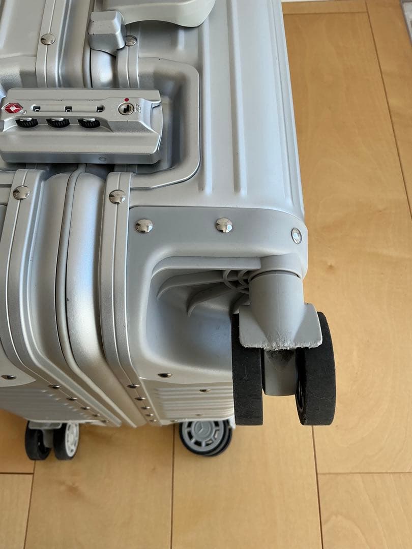 メルセデスベンツ　キャリーケース　スーツケース