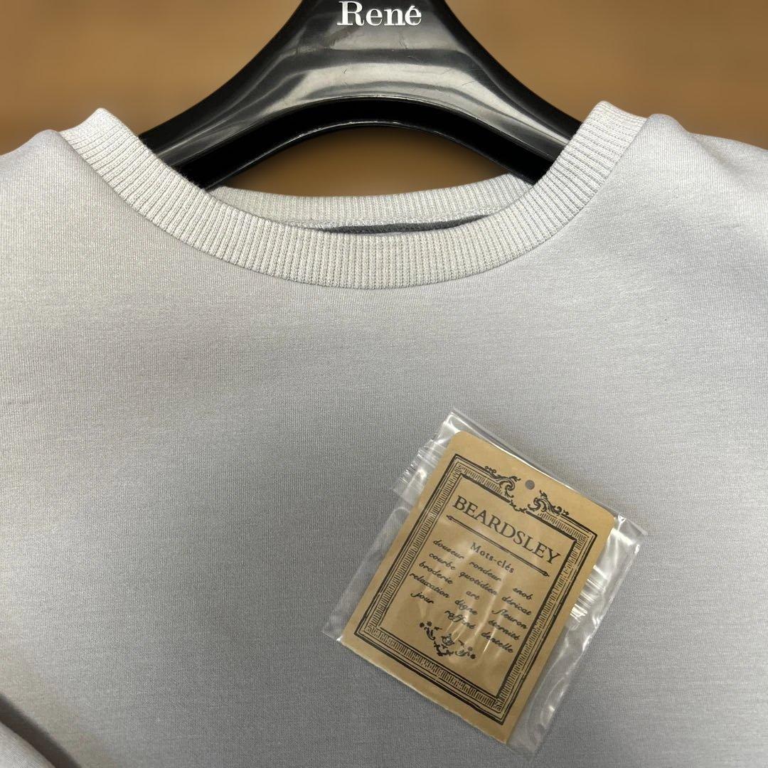 【タグ付き、美品】BEARDSLEY　ダンボールパフトレーナー