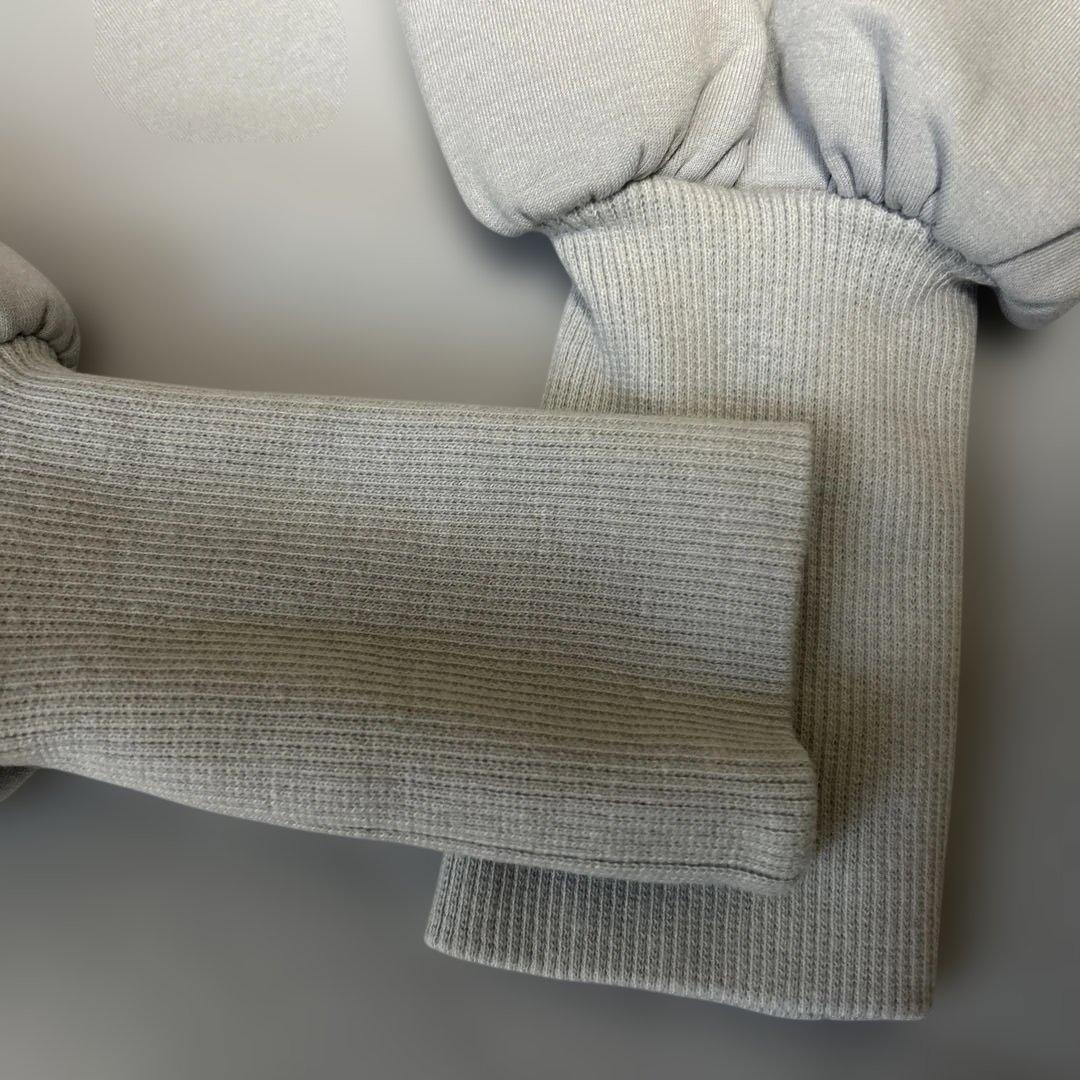 【タグ付き、美品】BEARDSLEY　ダンボールパフトレーナー