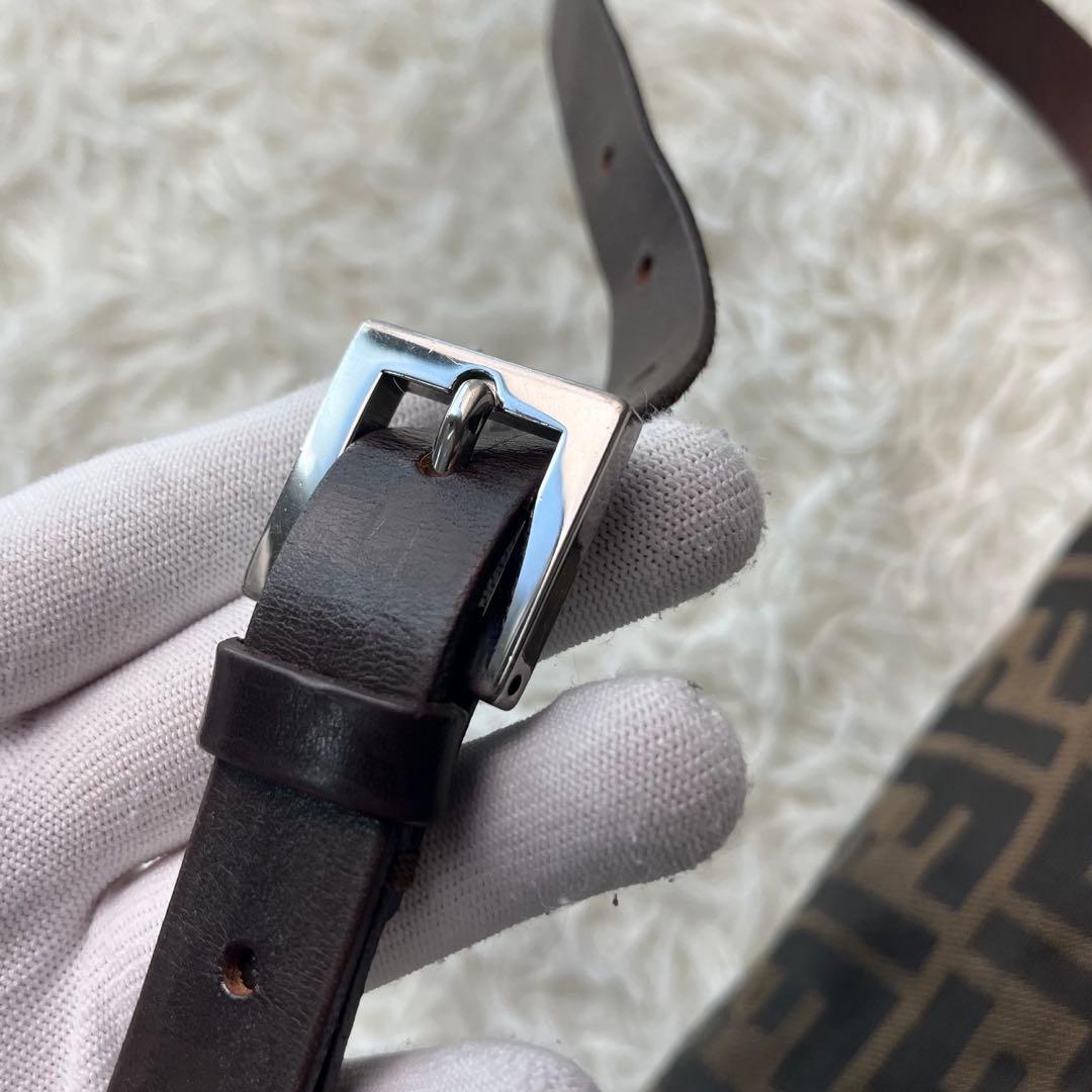 FENDI ショルダーバッグ ナイロン 本革 ズッカ柄 ロゴ型押し ブラウン