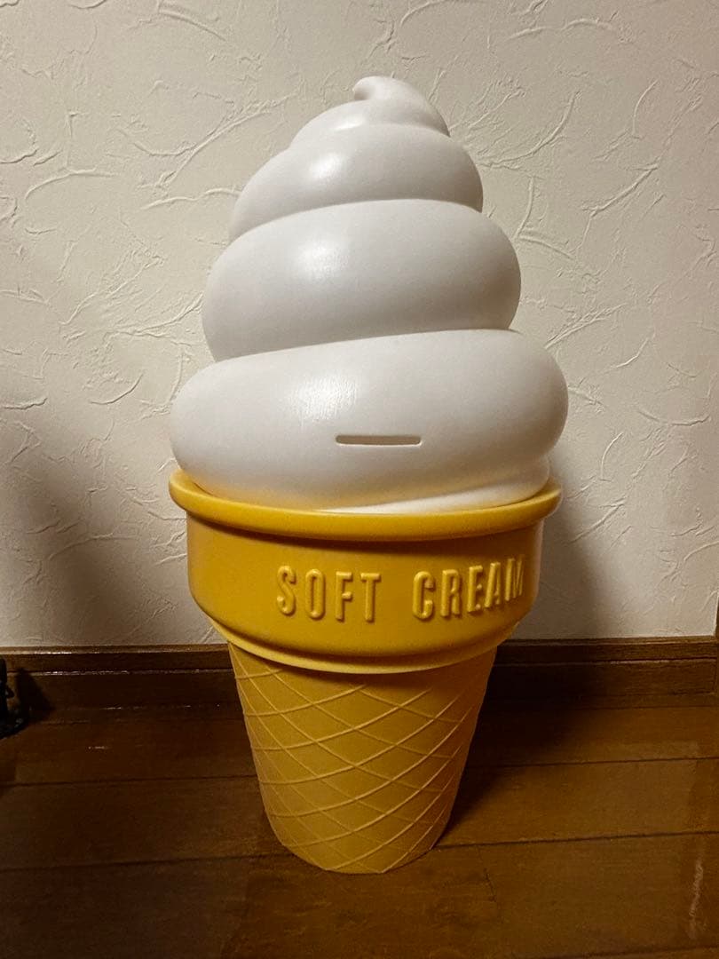 メルカリ市期間中お値下げ！　ソフトクリーム　オブジェ アイスクリーム 貯金箱