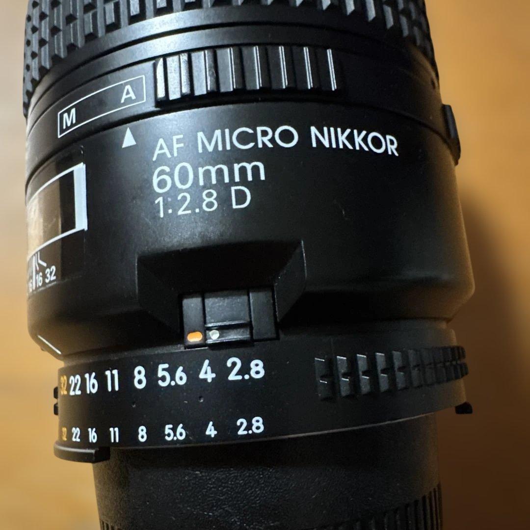 Nikon AF 60mm f/2.8D レンズ