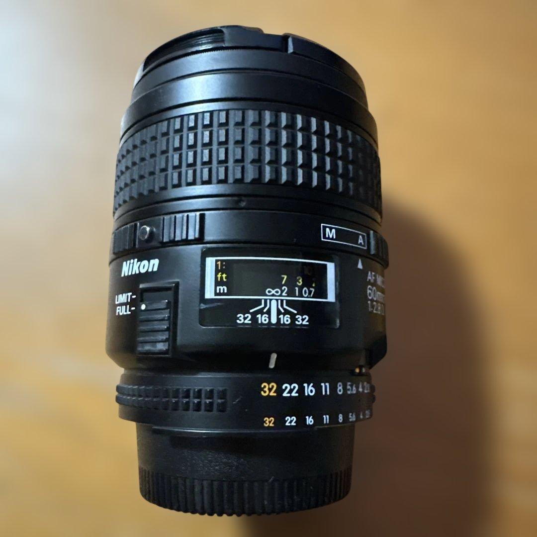Nikon AF 60mm f/2.8D レンズ