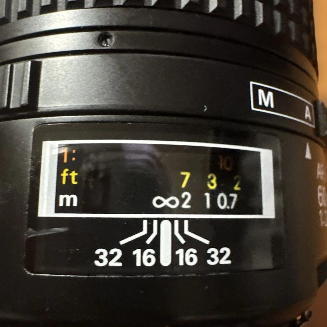 Nikon AF 60mm f/2.8D レンズ