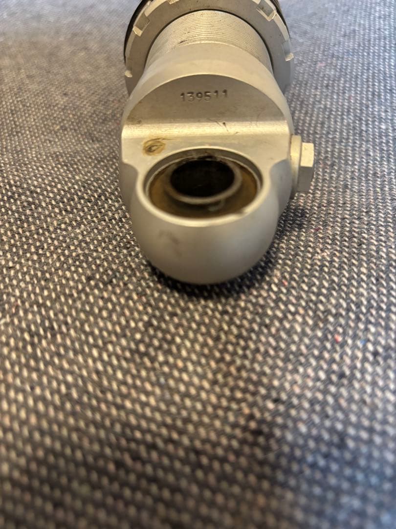 オーリンズ　ローダウン　リアショックKA6320　W400　W800等にも