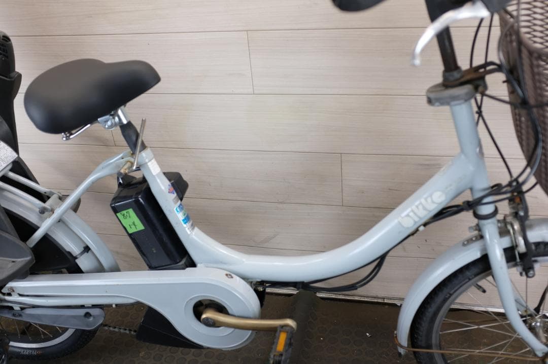 電動自転車ブリヂスト　Bikke　20インチ　3段　8.7Ah充電器あり
