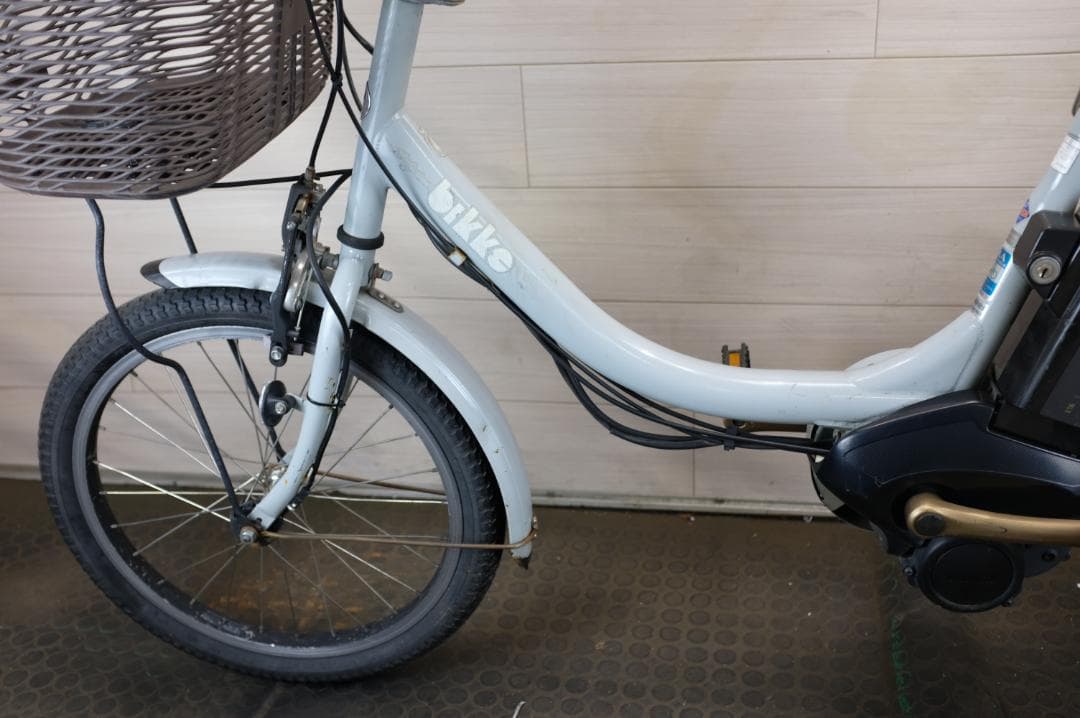 電動自転車ブリヂスト　Bikke　20インチ　3段　8.7Ah充電器あり