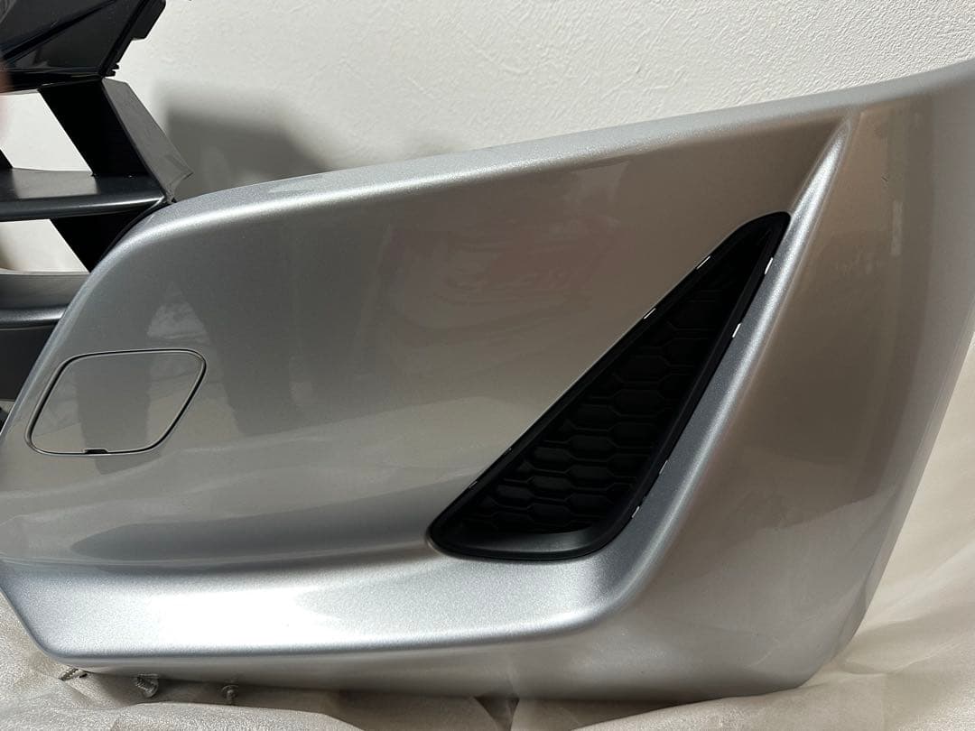 マ*コ様 HONDA S660 新品　純正　フロントバンパー グリル付　シルバー