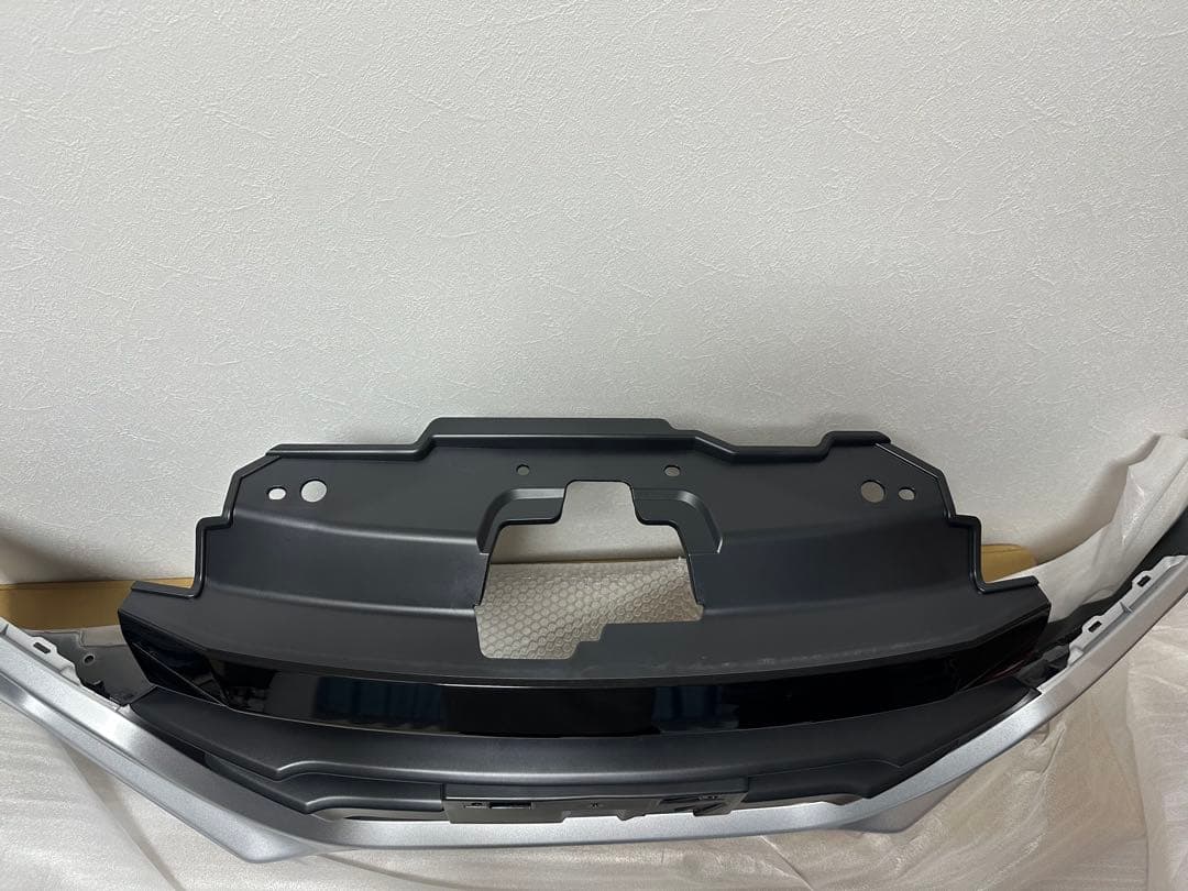 マ*コ様 HONDA S660 新品　純正　フロントバンパー グリル付　シルバー