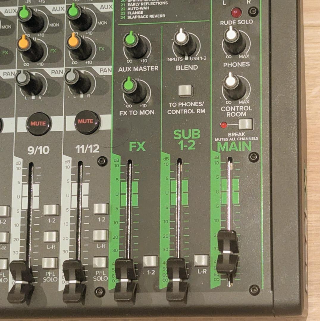 MACKIE ProFX12v3 FX搭載アナログミキサー 12チャンネル