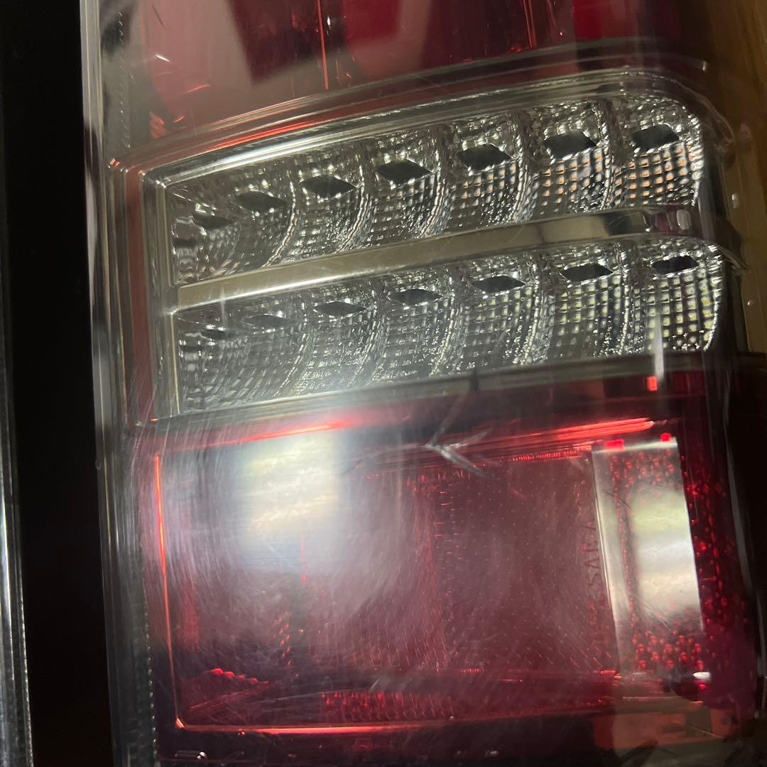 ハイエース200系　FLEX ULTIMATE テールランプ