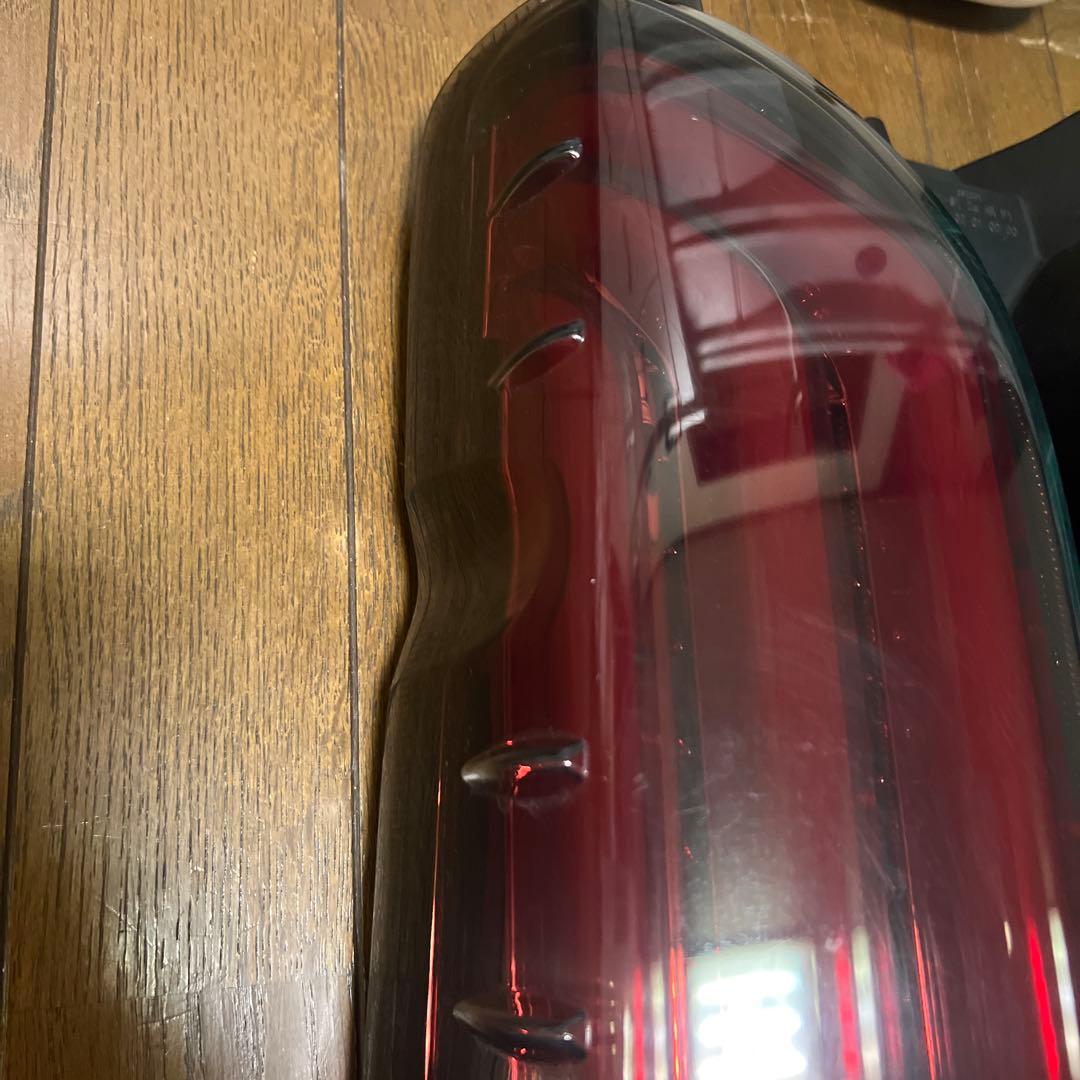 ハイエース200系　FLEX ULTIMATE テールランプ