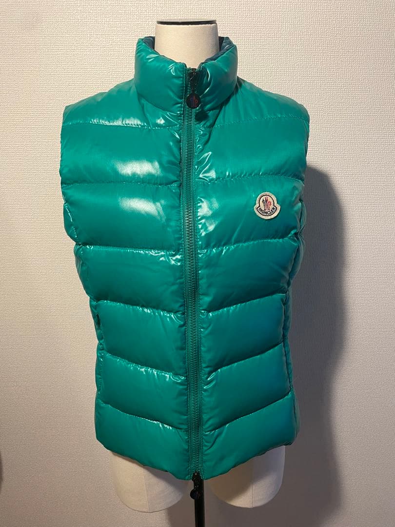 【美品】【MONCLER】モンクレール　ダウンベスト　エメラルドグリーン