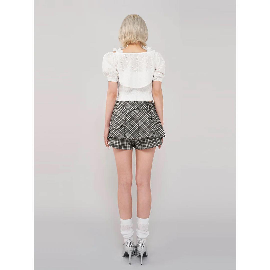 新品タグ付き ダーリッチ チェックスカートライクショートパンツ ネイビー S