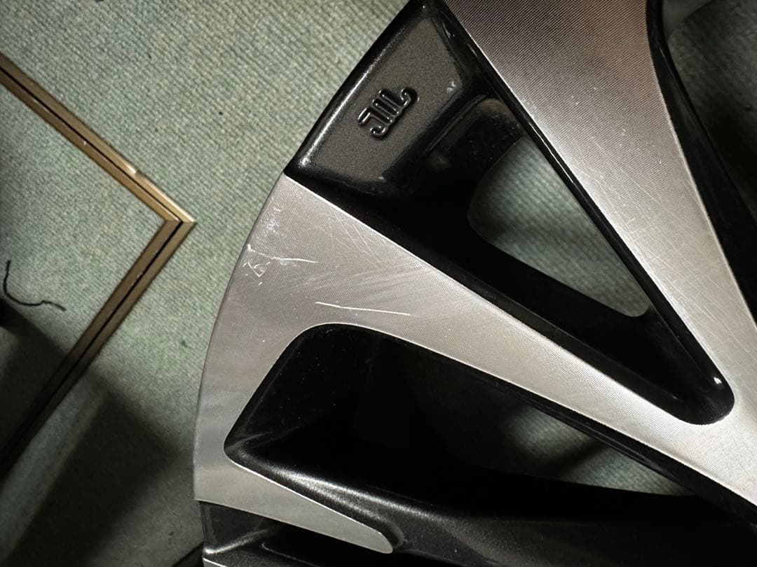 ヤリスクロス　純正アルミホイール 一本