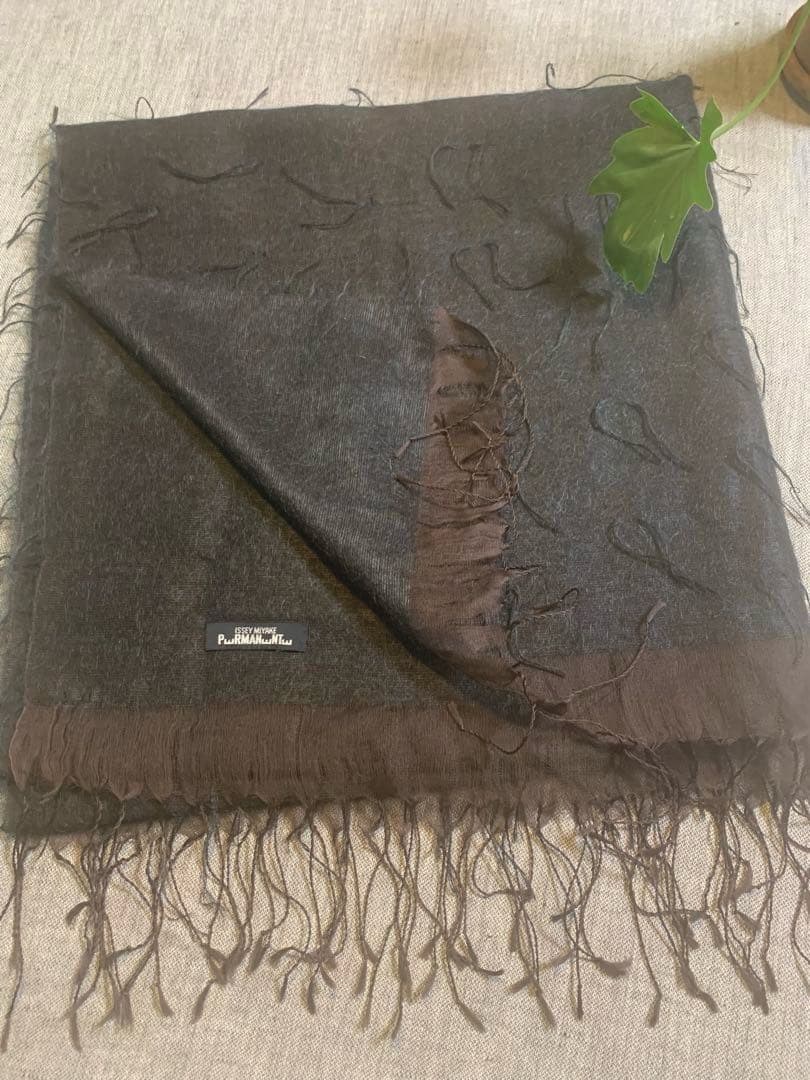 ISSEY MIYAKE PERMANENTE 大判ストール　緑 かなりの美品