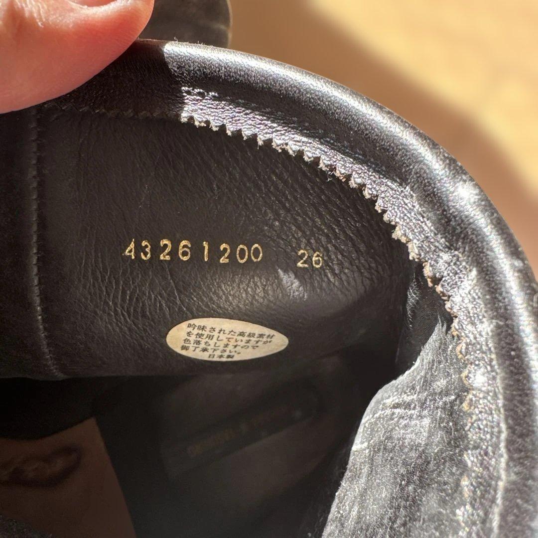 ブラックレザーブーツ ジッパー付き