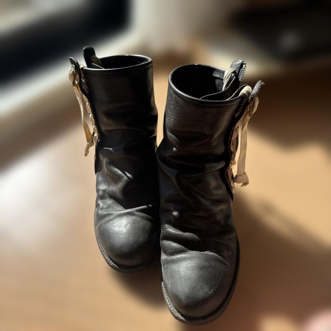 ブラックレザーブーツ ジッパー付き
