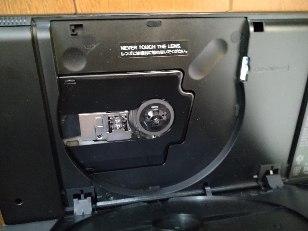 SONY ポータブルDVD プレイヤー　BDP-Z1