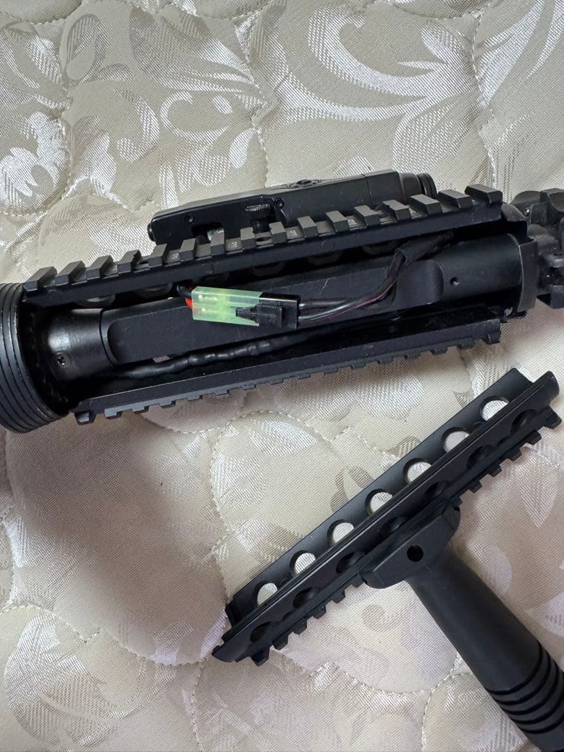 次世代電動ガン ブラック スコープ付き