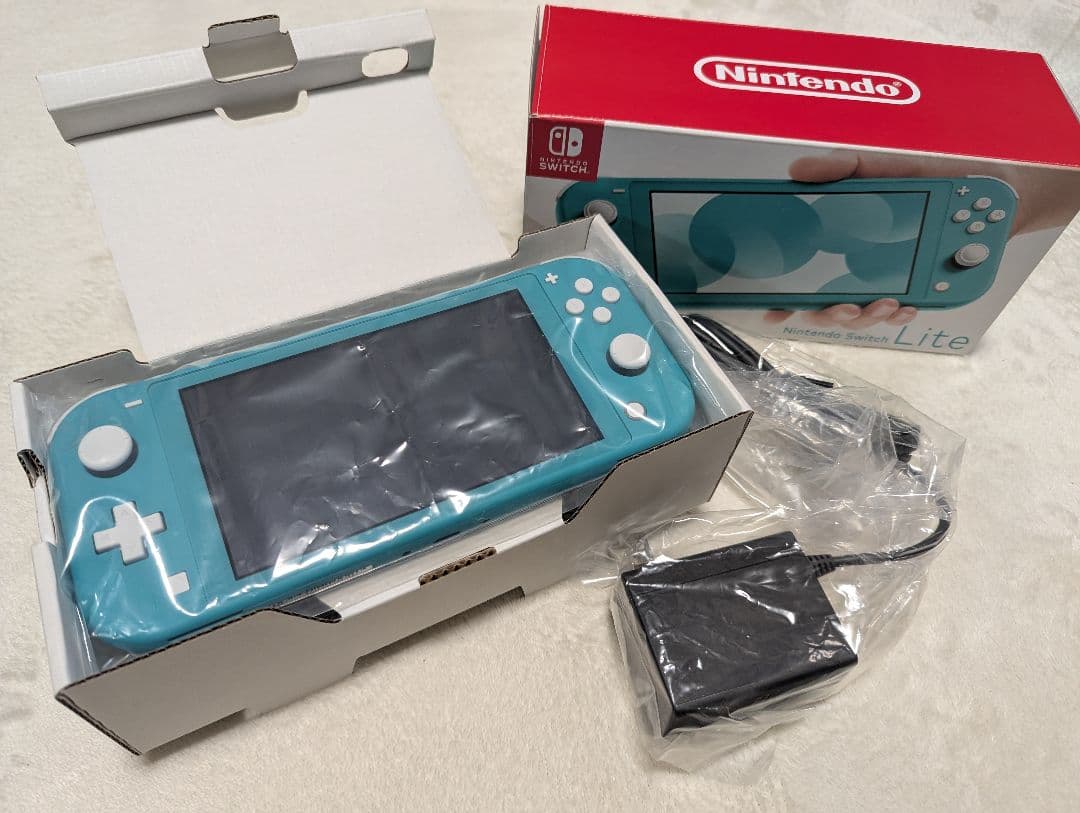 Nintendo Switch Lite ターコイズ 本体 美品 充電器未使用
