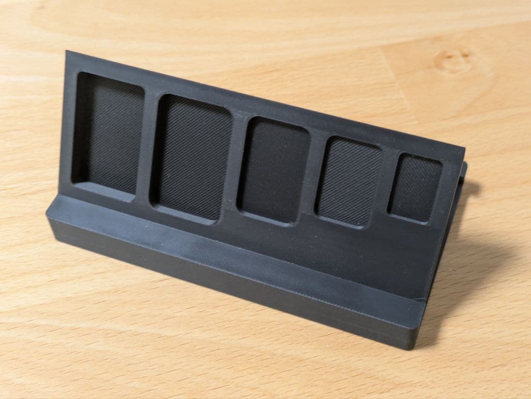 1231　インゴットケーススタンド(008)