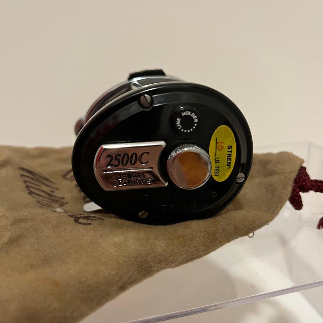 ダイワ ミリオネア 2500C オールド　ベイト　リール