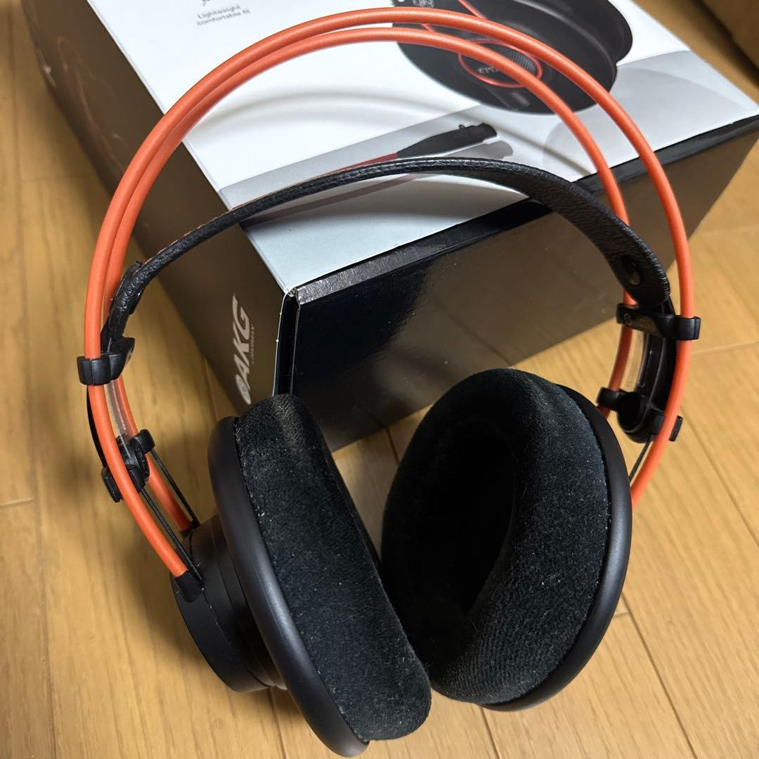 AKG / K712 PRO モニターヘッドホン（開放型）