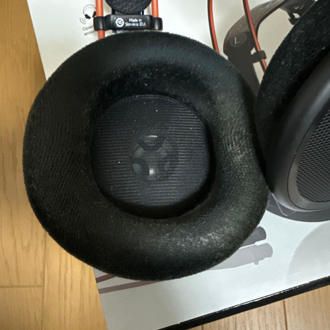 AKG / K712 PRO モニターヘッドホン（開放型）
