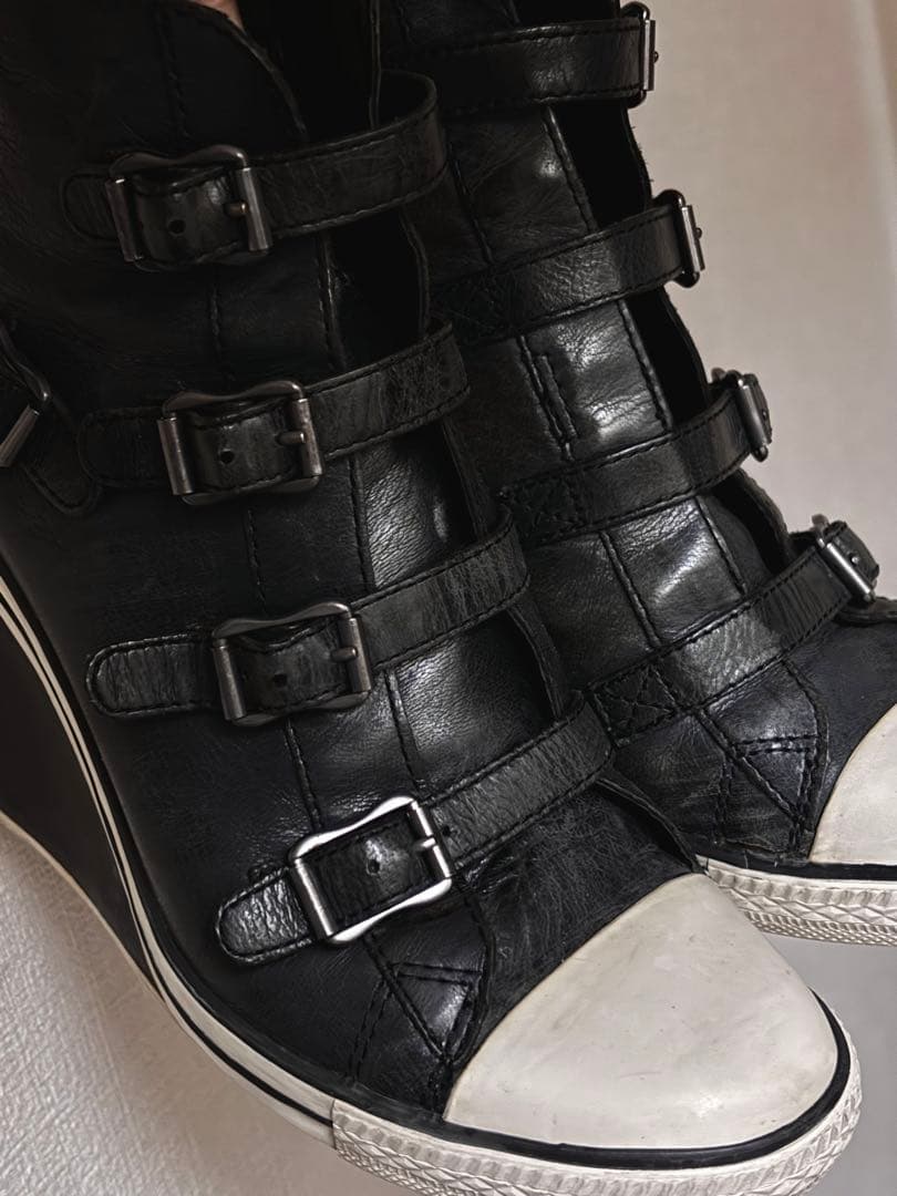 ASH Archive 黒 レザー バックル ウェッジスニーカー