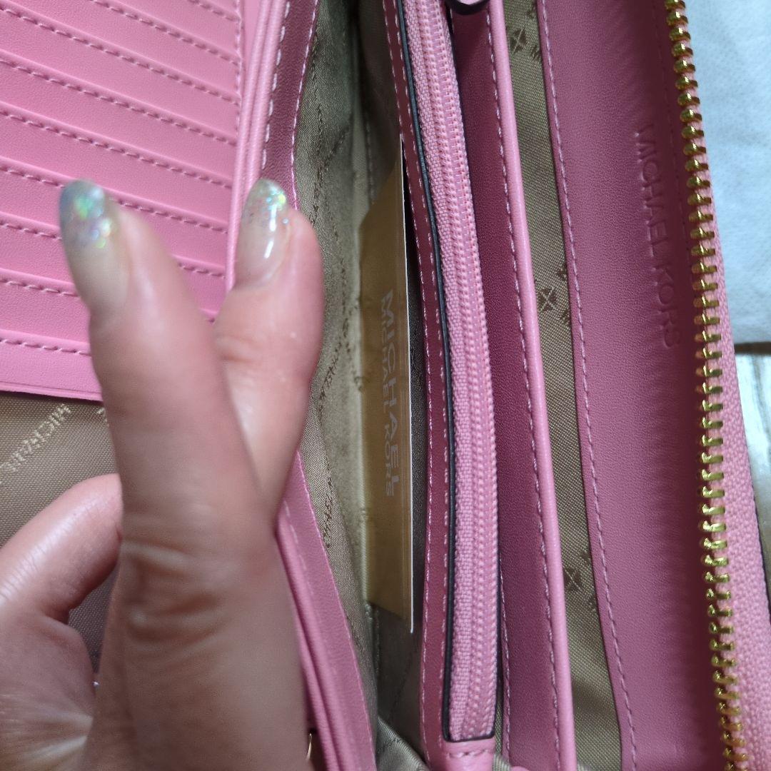 新品未使用　MICHAEL KORS ピンク 長財布 ストラップ付き