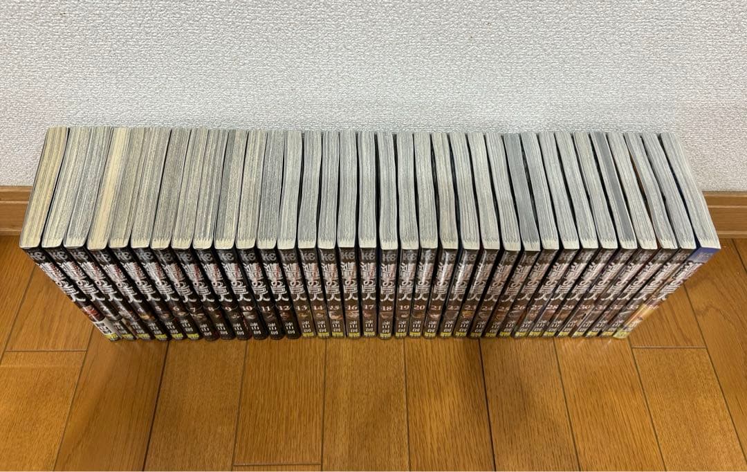 専用【全巻初版・未開封２２冊】進撃の巨人 全３４巻